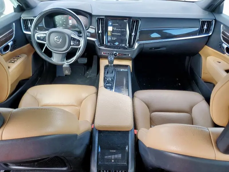 2018 VOLVO S90 T5 MOMENTUM  