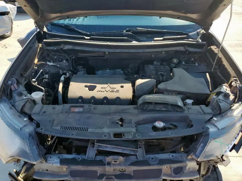 2019 MITSUBISHI OUTLANDER SE  