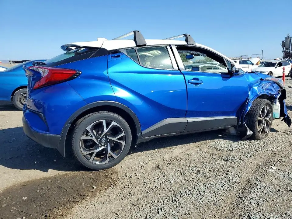 2019 TOYOTA C-HR XLE  