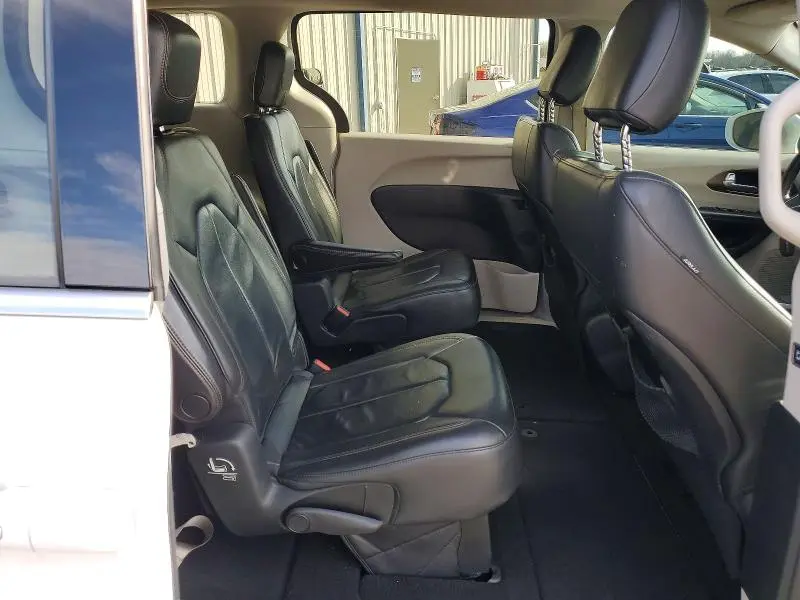 2017 CHRYSLER PACIFICA TOURING L  