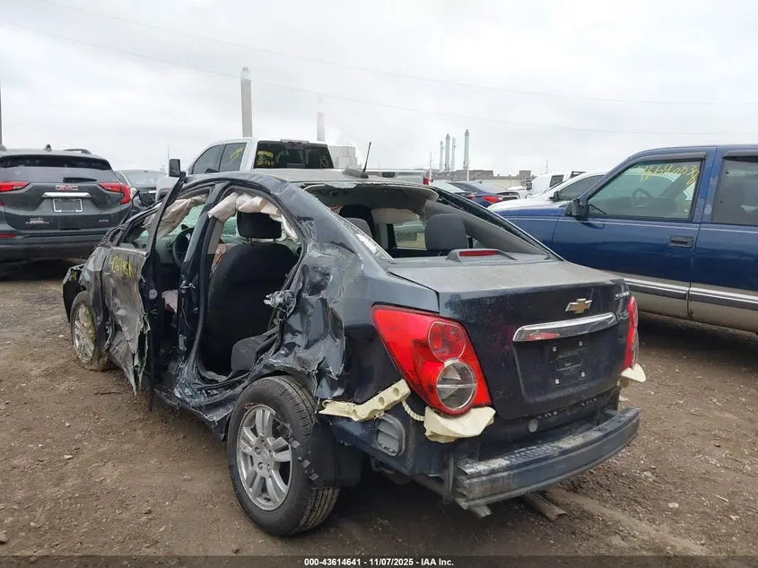 2015 CHEVROLET SONIC LT AUTO