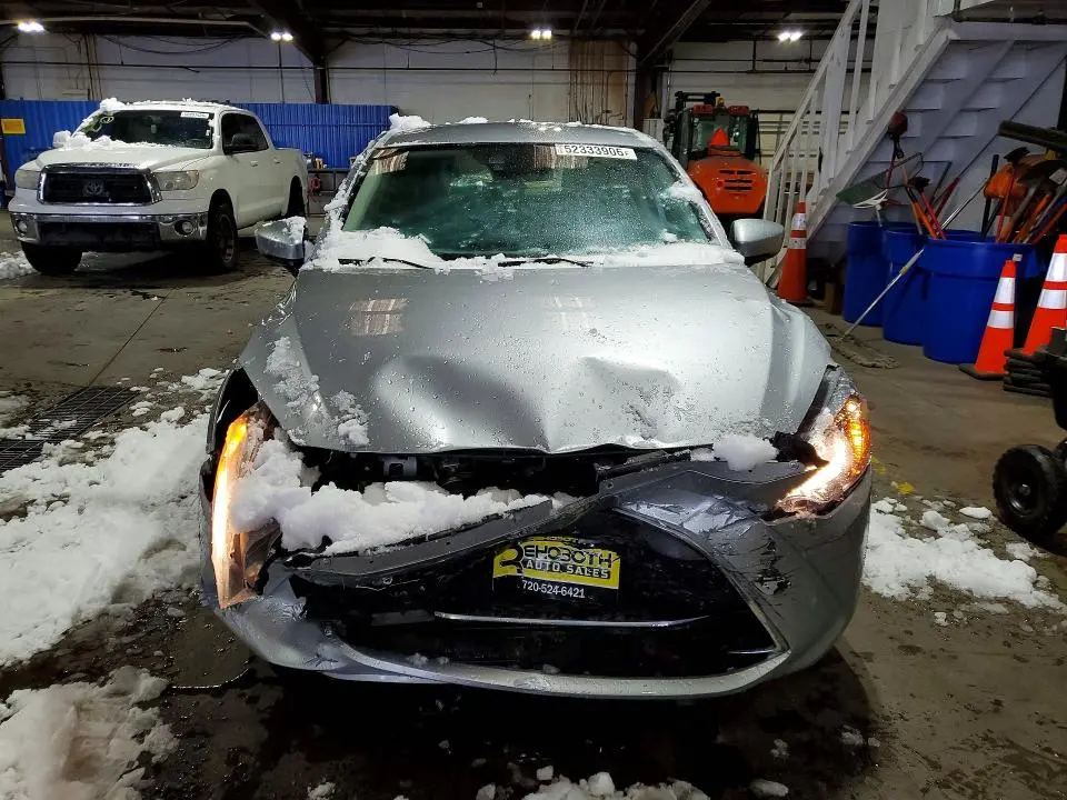 2019 TOYOTA YARIS LE  