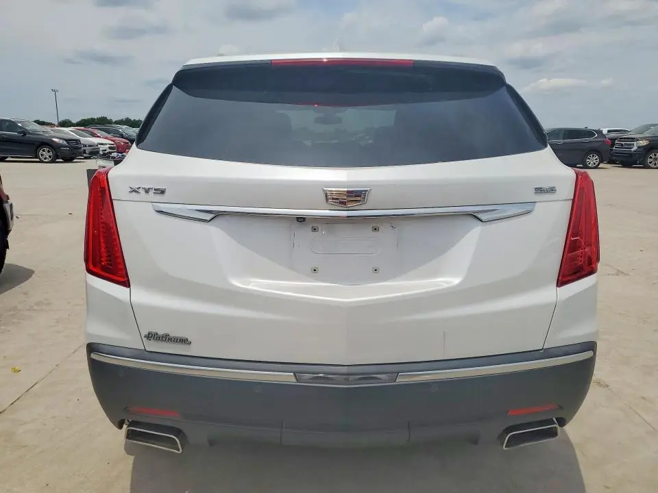 2017 CADILLAC XT5   