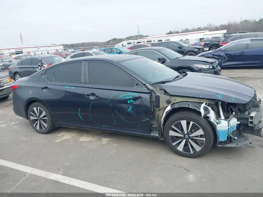 2021 NISSAN ALTIMA SV FWD