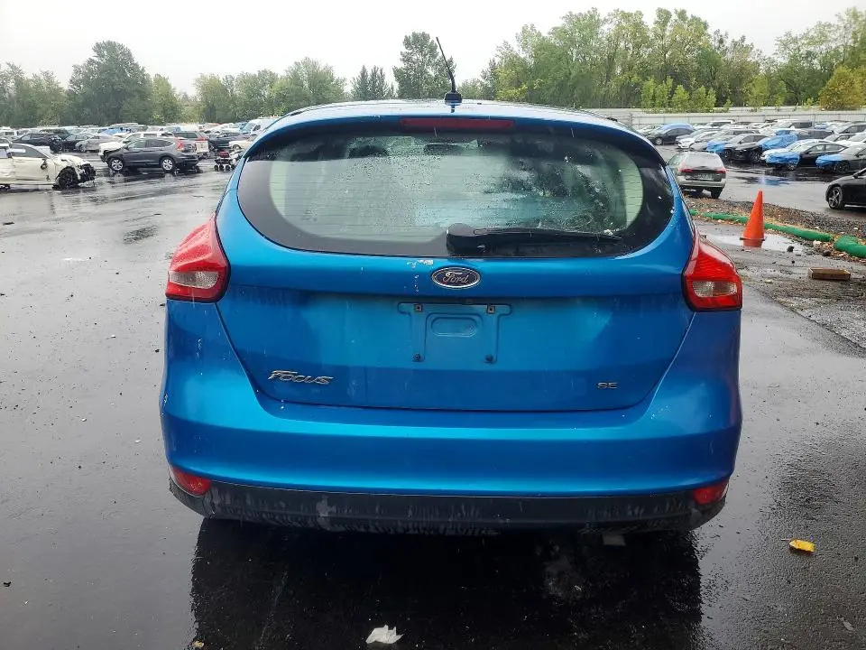 2015 FORD FOCUS SE  