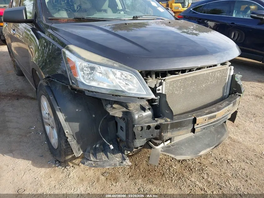 2016 CHEVROLET TRAVERSE LS