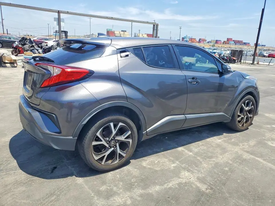 2018 TOYOTA C-HR XLE  