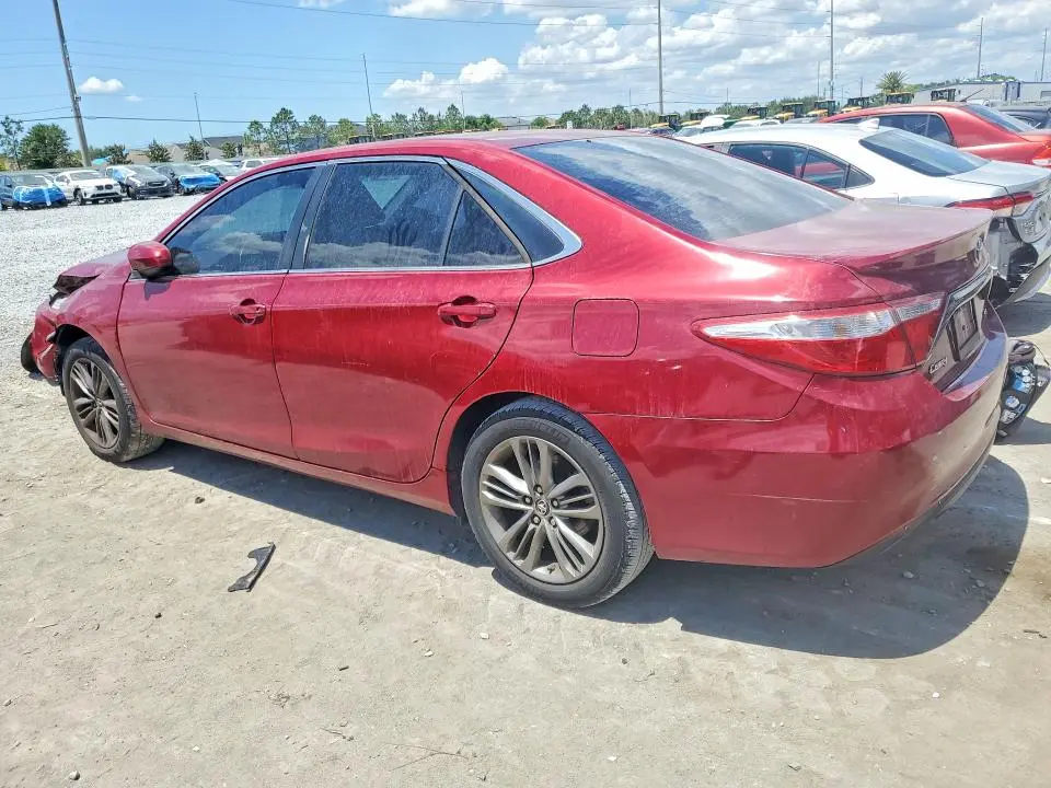 2015 TOYOTA CAMRY SE  