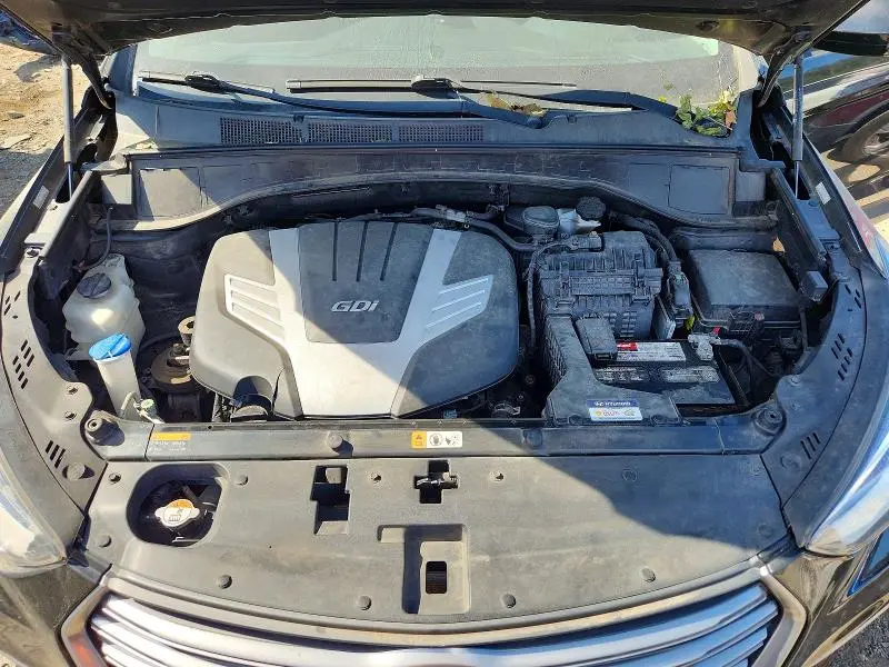 2017 HYUNDAI SANTA FE SE  