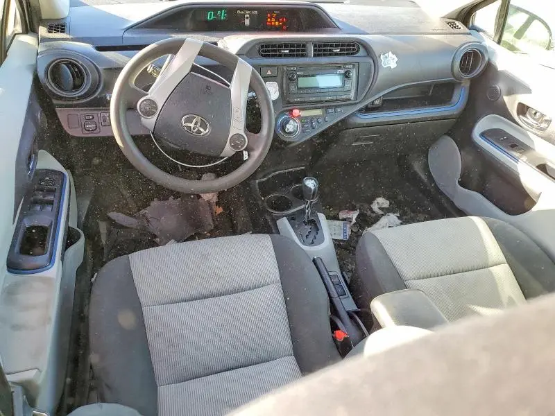 2013 TOYOTA PRIUS C TWO  