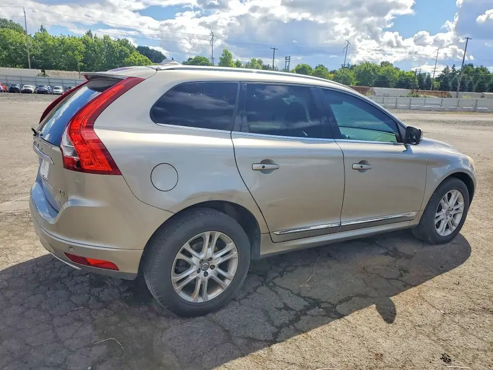 2016 VOLVO XC60 T5 PREMIER  