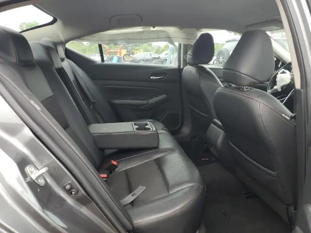 2021 NISSAN ALTIMA SR  