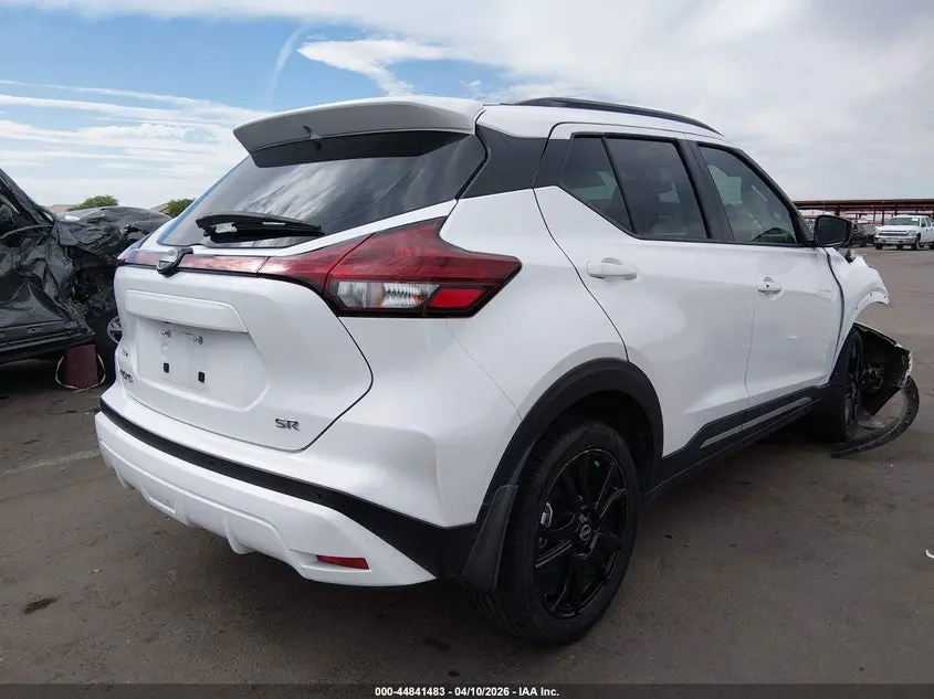 2024 NISSAN KICKS SR XTRONIC CVT