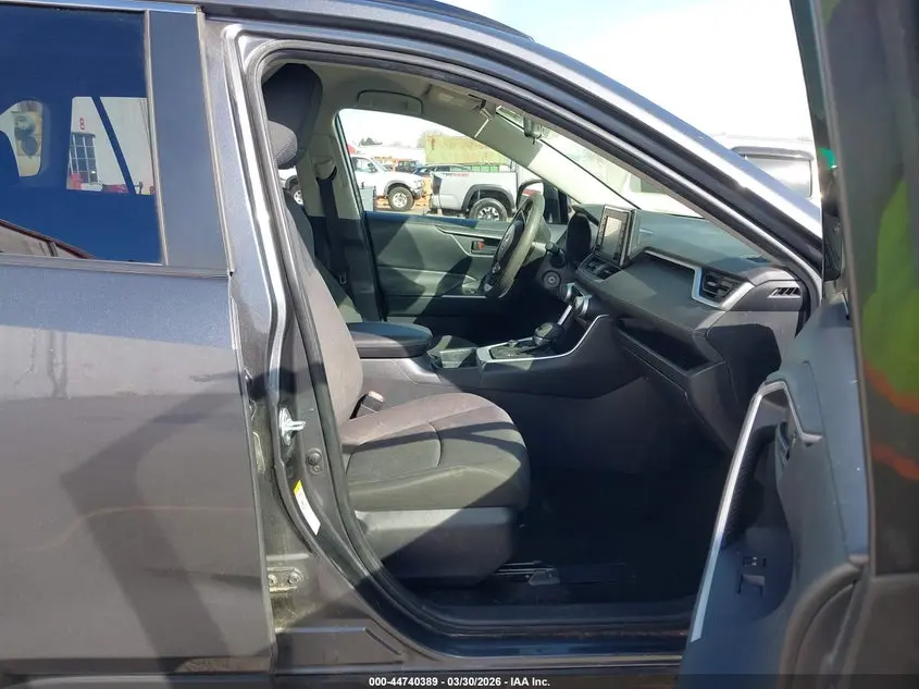 2019 TOYOTA RAV4 HYBRID LE