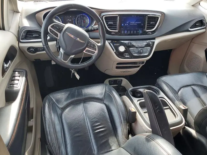 2017 CHRYSLER PACIFICA TOURING L  