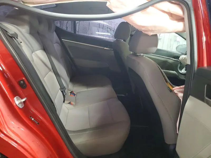 2019 HYUNDAI ELANTRA SEL  