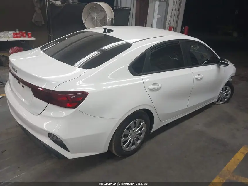 2024 KIA FORTE LX