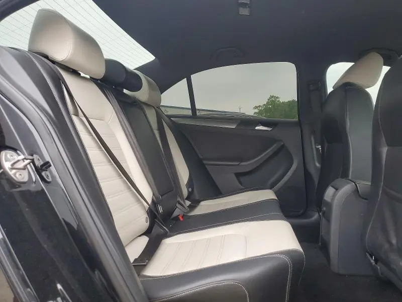 2016 VOLKSWAGEN JETTA SPORT  