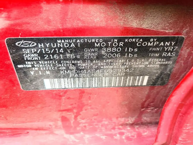 2015 HYUNDAI ELANTRA SE  