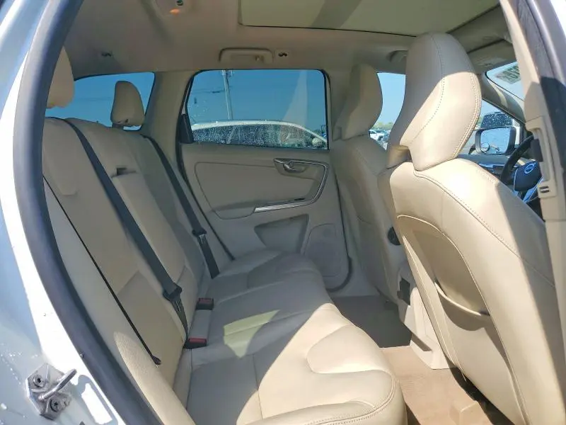 2015 VOLVO XC60 T5 PREMIER  