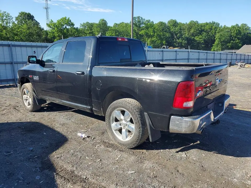 2015 RAM 1500 SLT  