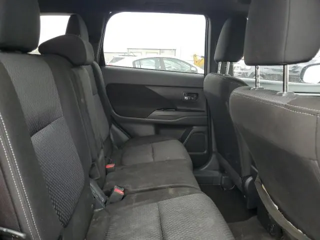 2018 MITSUBISHI OUTLANDER SE  