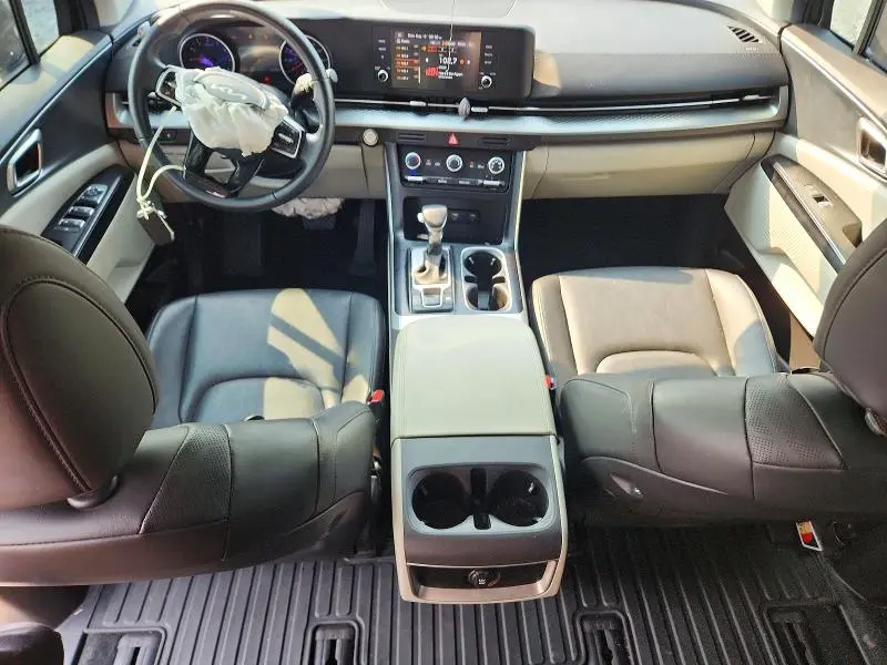 2023 KIA CARNIVAL LX  