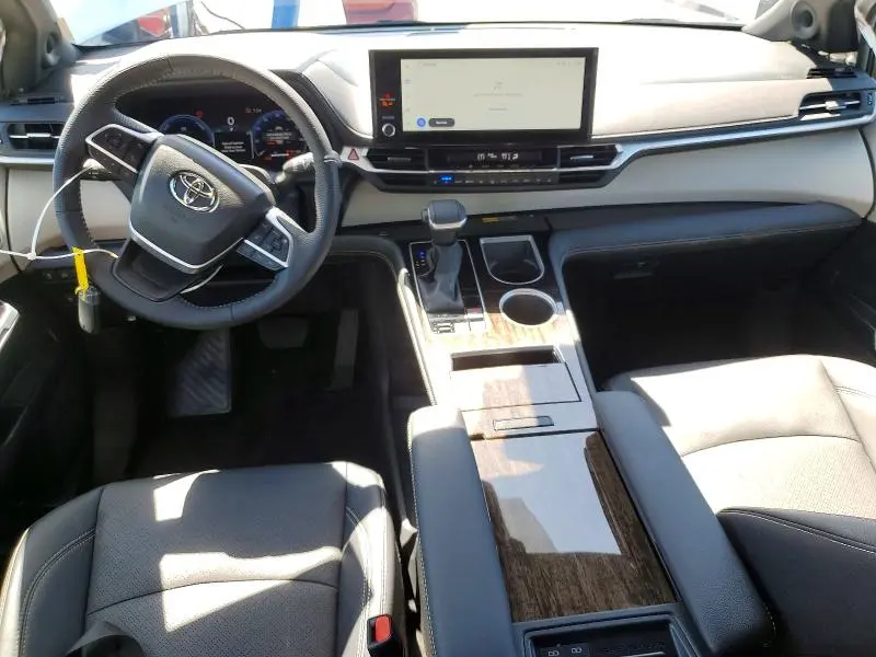 2025 TOYOTA SIENNA LIMITED 7-PASSENGER  