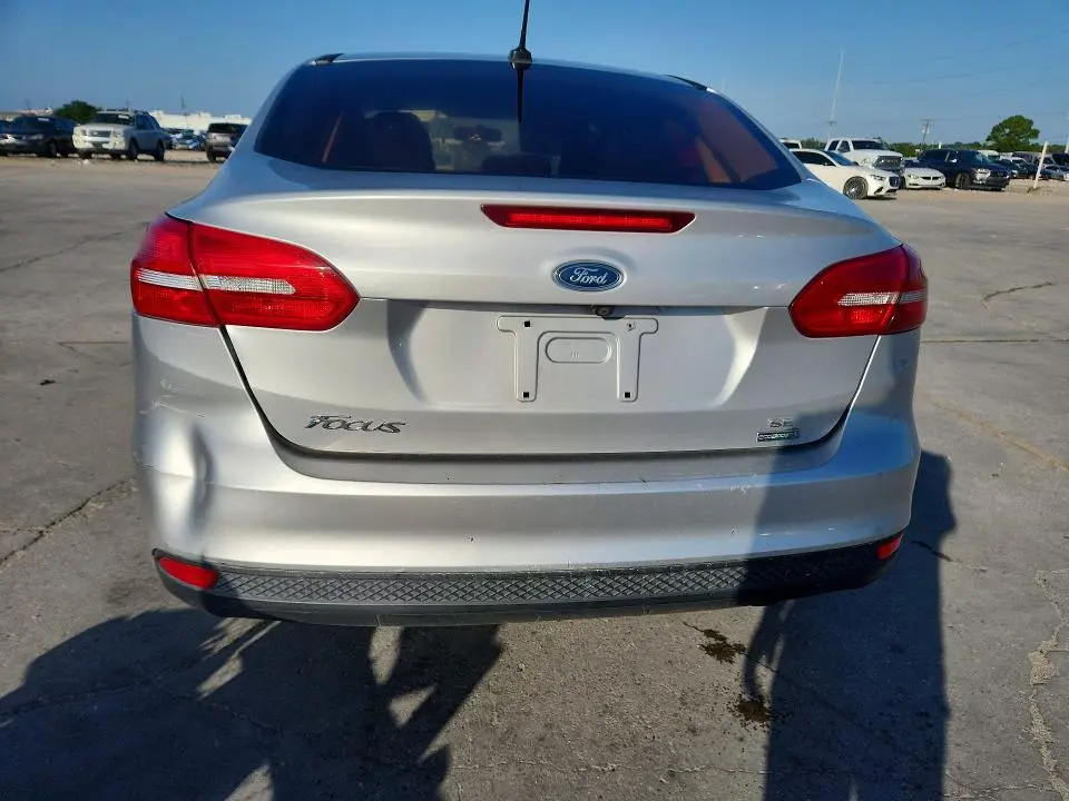 2017 FORD FOCUS SE  