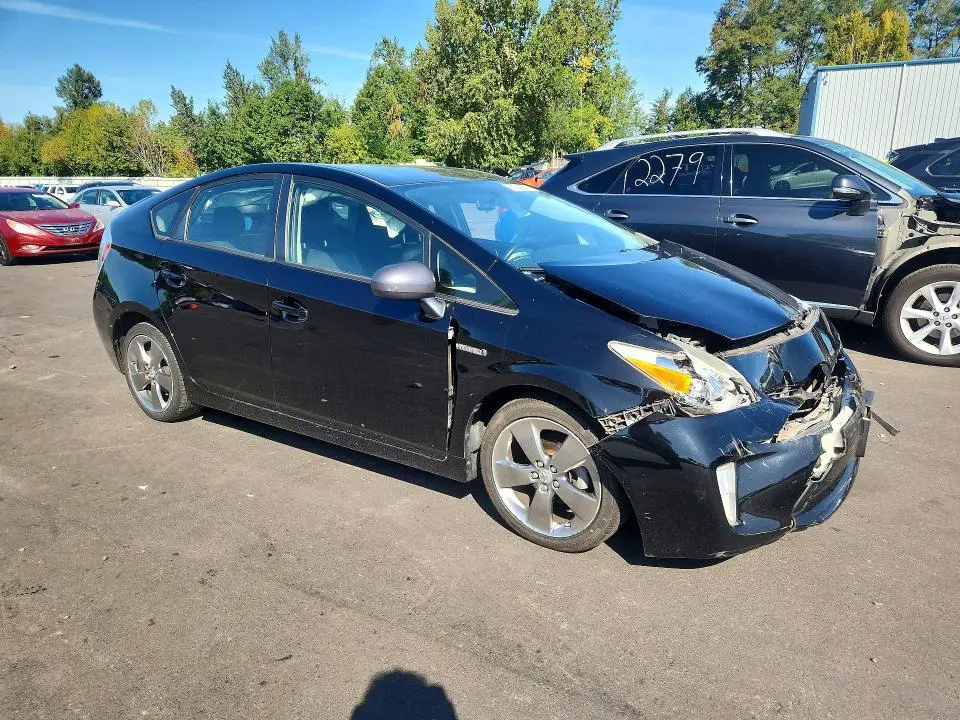 2013 TOYOTA PRIUS PERSONA SERIES SE  