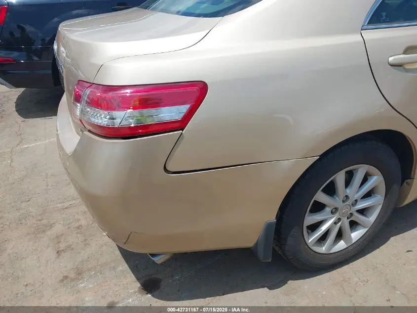 2010 TOYOTA CAMRY XLE V6