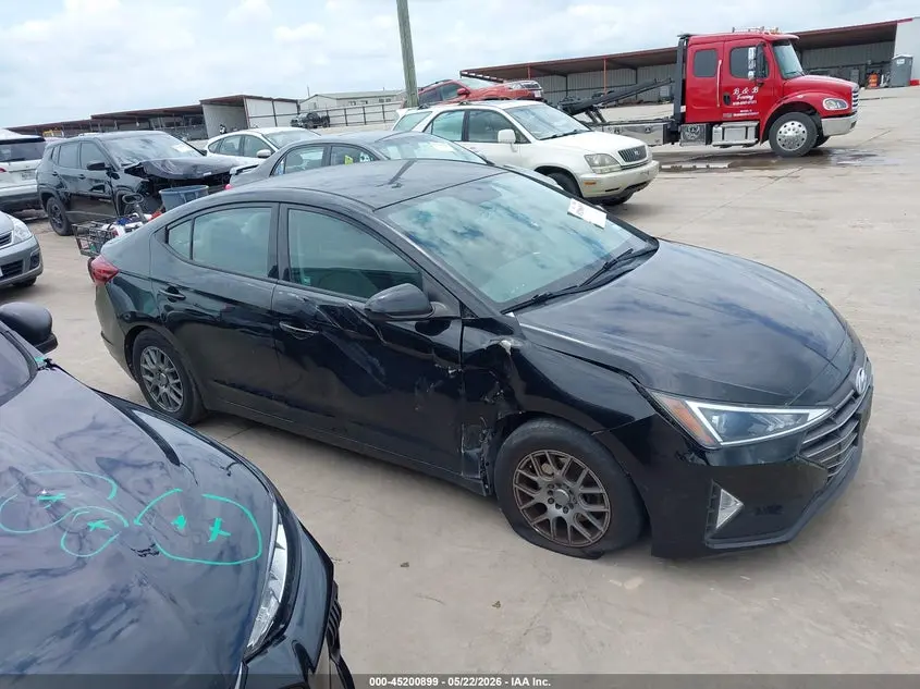 2019 HYUNDAI ELANTRA SE