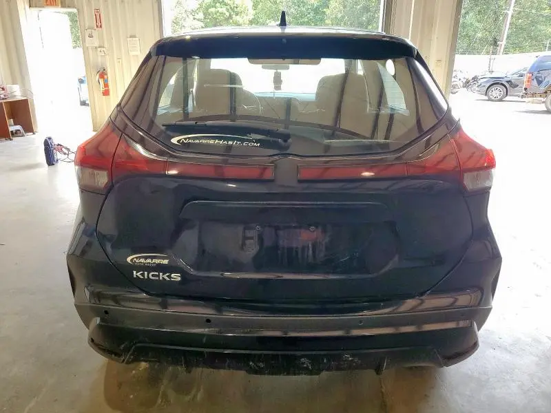 2021 NISSAN KICKS S  