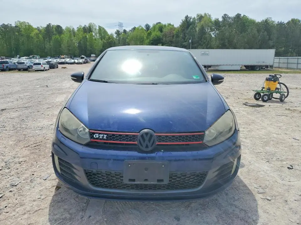 2011 VOLKSWAGEN GTI   