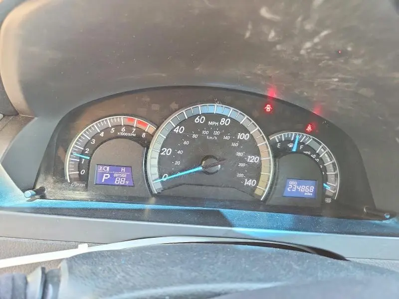 2012 TOYOTA CAMRY SE  