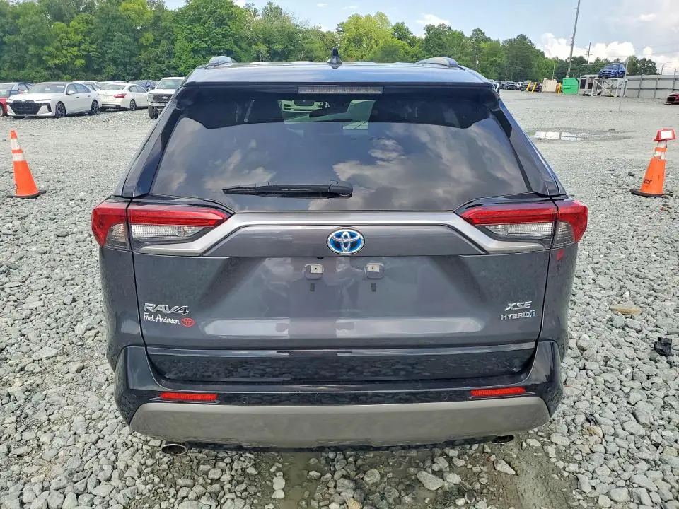 2024 TOYOTA RAV4 XSE  