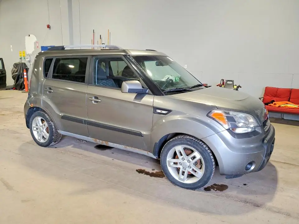 2011 KIA SOUL +  