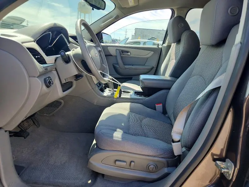 2014 CHEVROLET TRAVERSE LS  