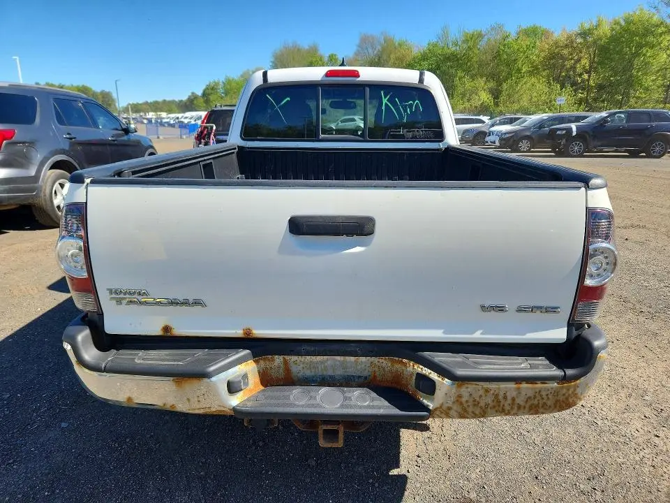 2012 TOYOTA TACOMA V6  