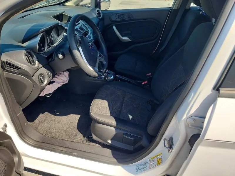 2011 FORD FIESTA SE  