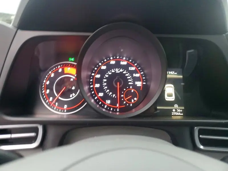 2023 HYUNDAI ELANTRA SE  