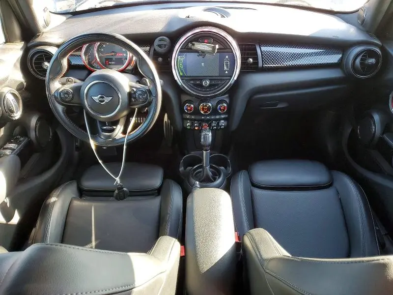 2018 MINI COOPER S  