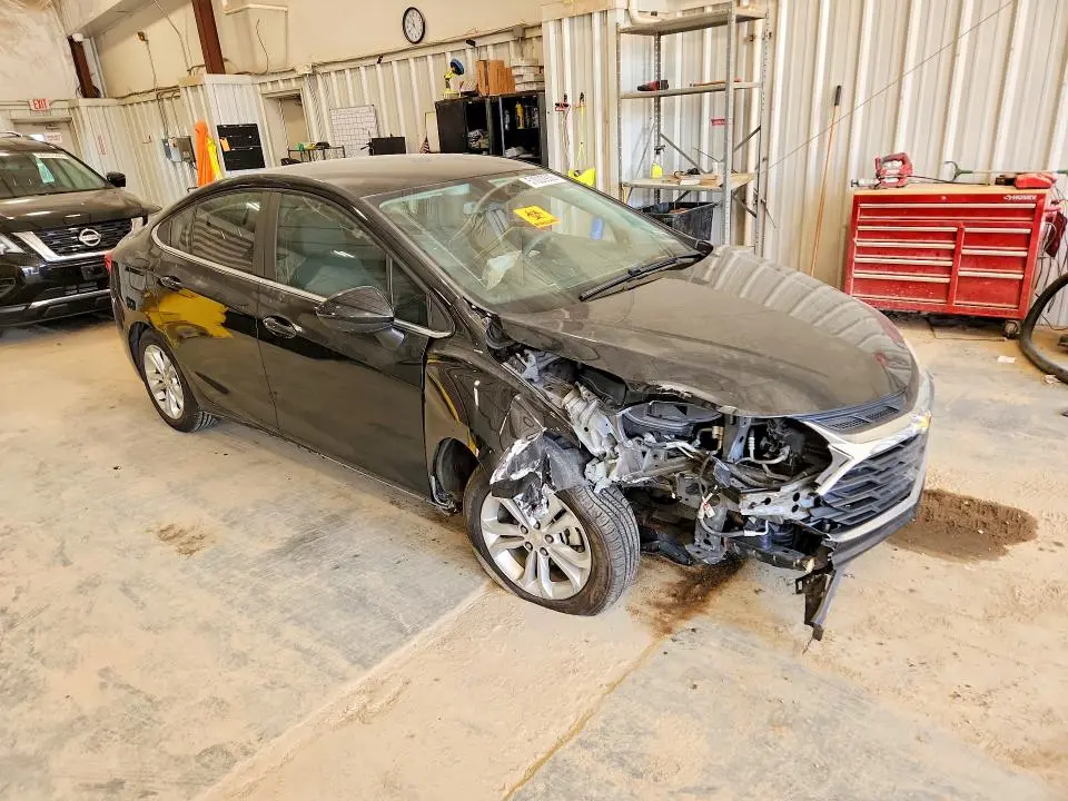 2019 CHEVROLET CRUZE LT  