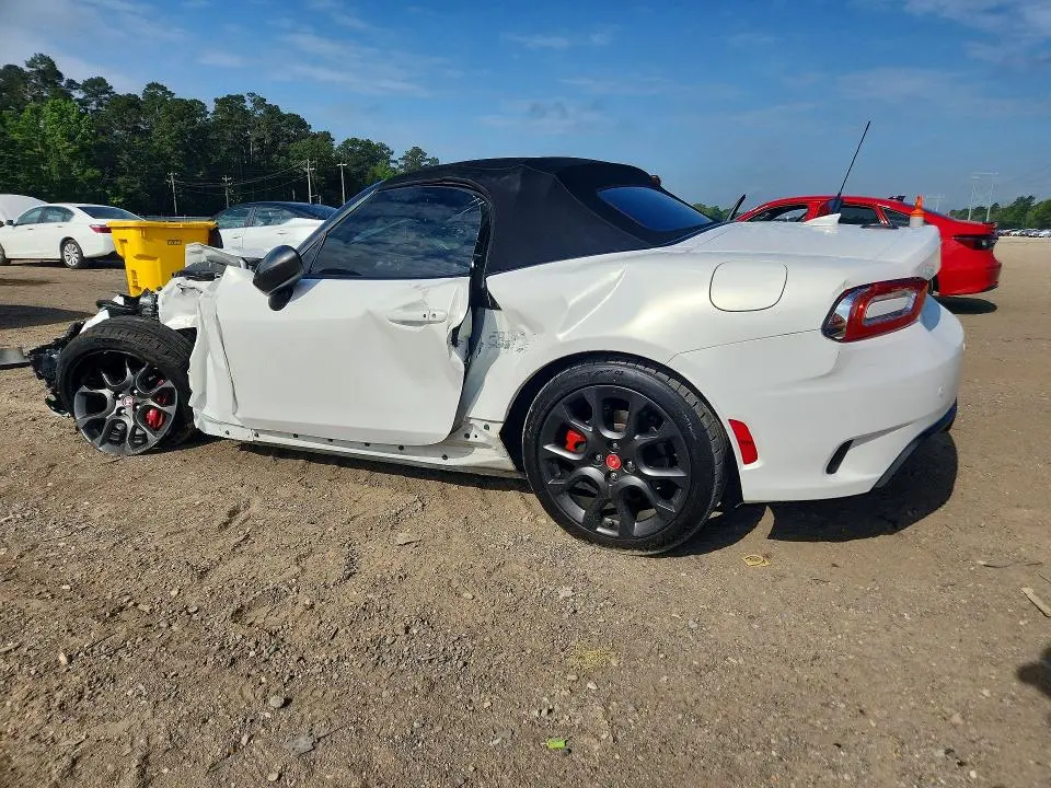 2017 FIAT 124 SPIDER CLASSICA  