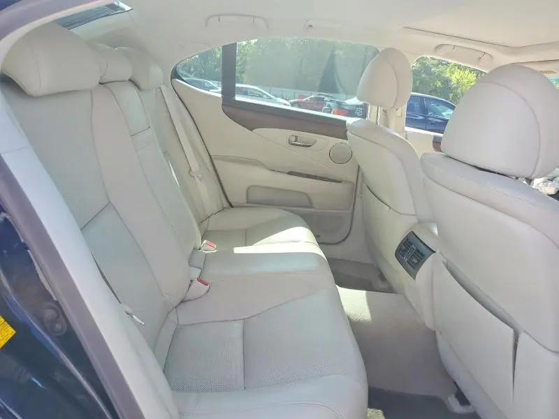 2011 LEXUS LS 460  