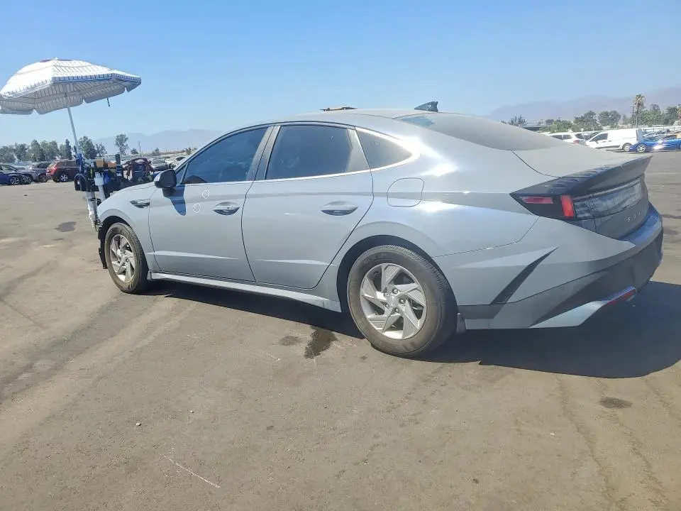 2025 HYUNDAI SONATA SE  