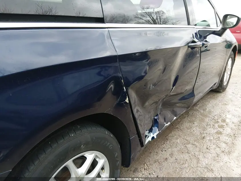 2020 CHRYSLER VOYAGER LXI