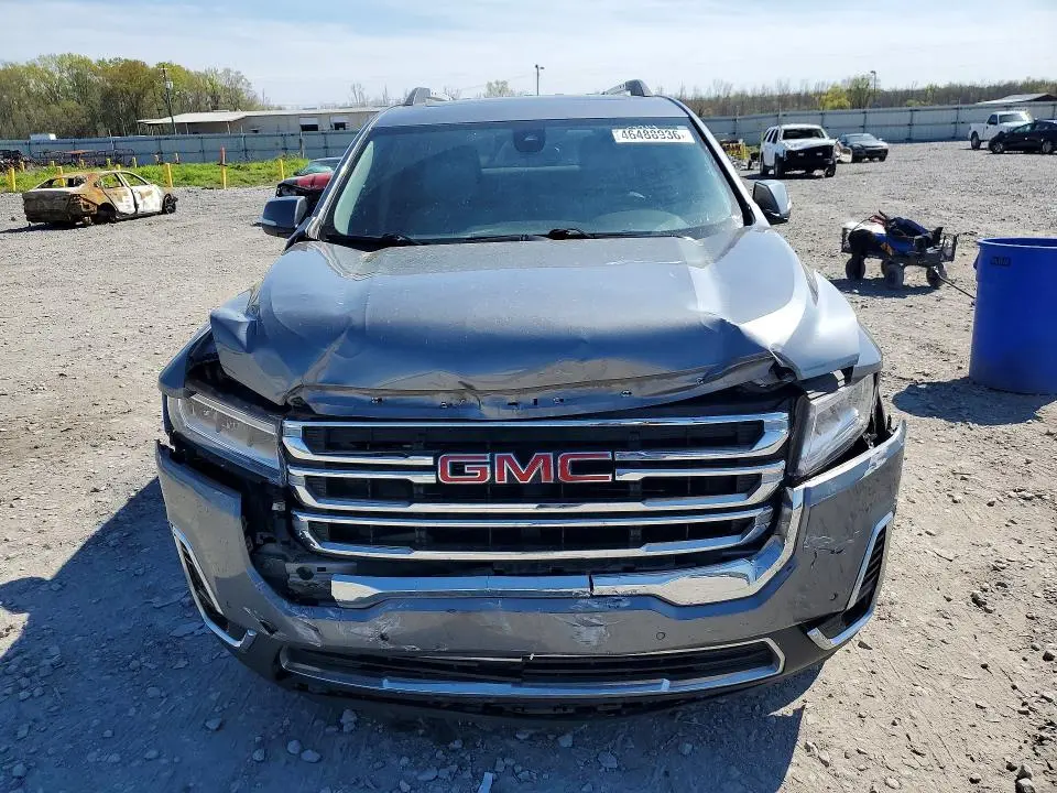 2022 GMC ACADIA SLT  