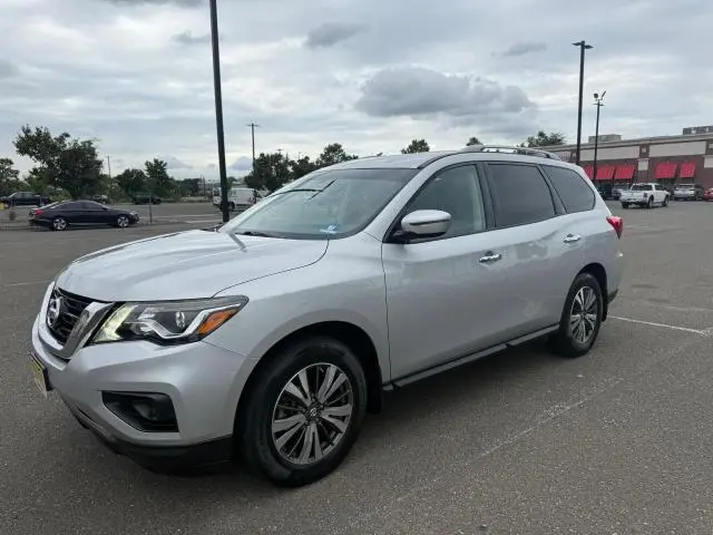 2017 NISSAN PATHFINDER S  