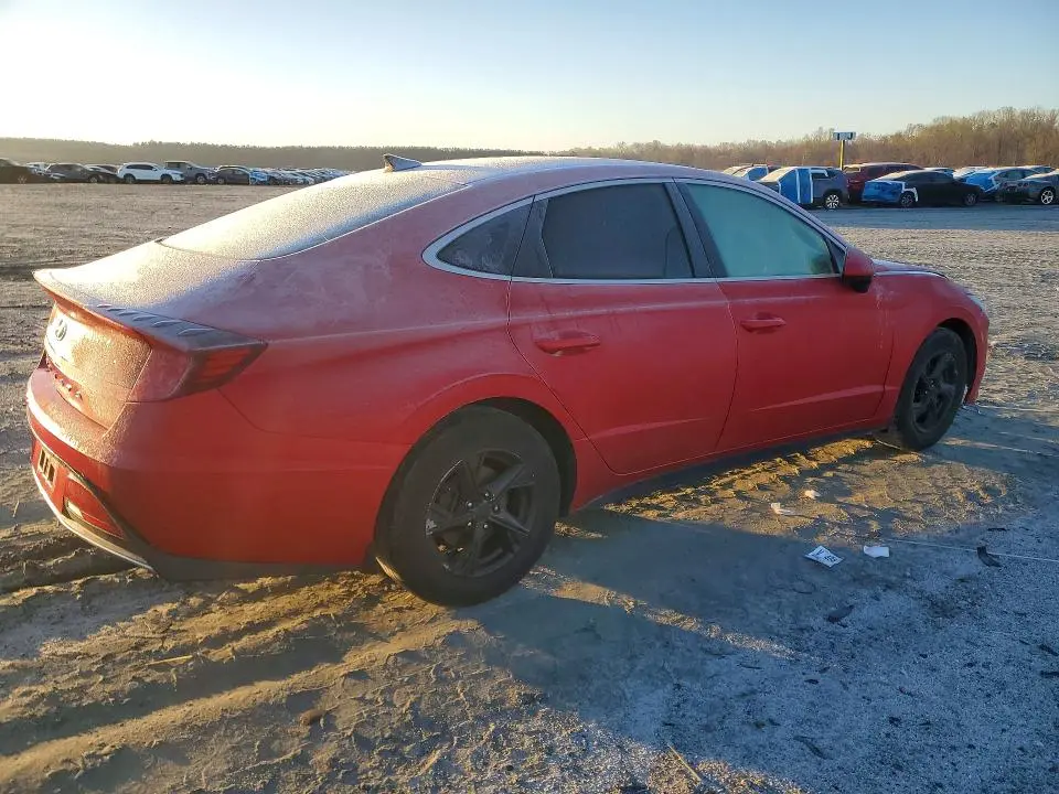 2022 HYUNDAI SONATA SE  